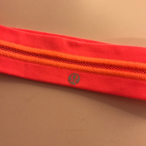 Lululemon “Fly Away Tamer” Headband (SOLD) - Picture 2 of 3